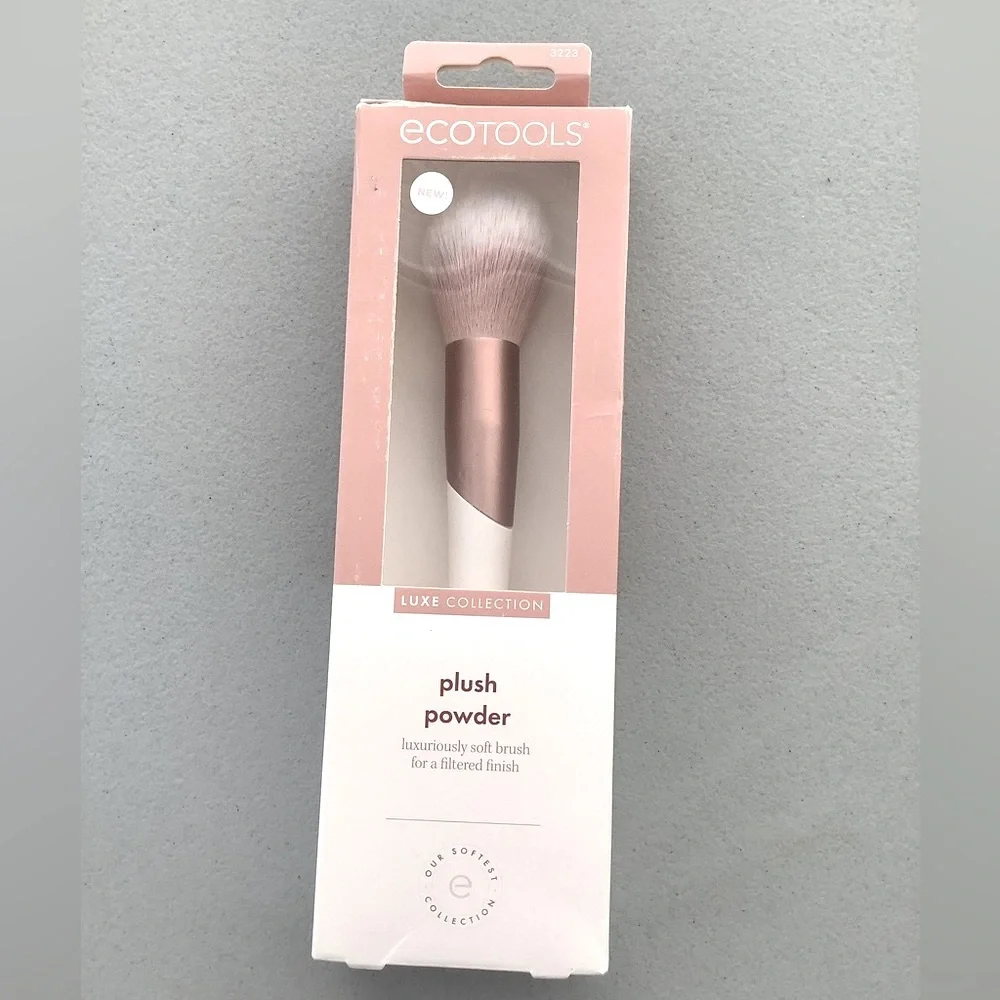 NIB Ecotools Plush Powder Makeup Soft Styling Brush